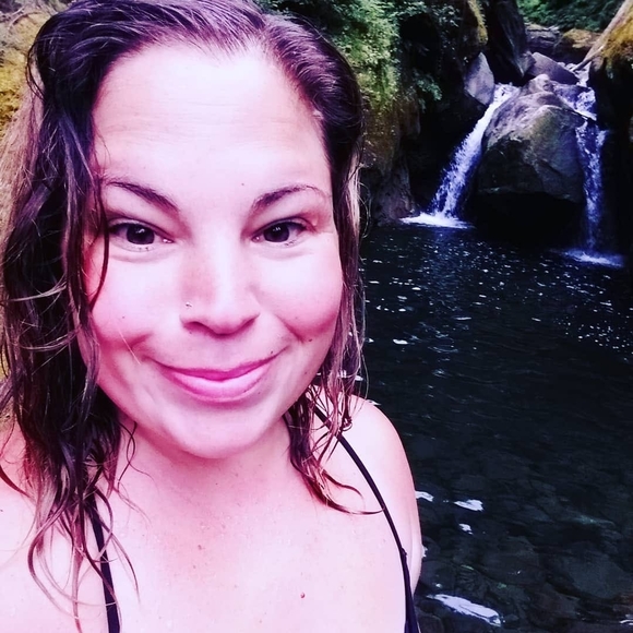 Meet your Posher, Charisma - Picture 1 of 1